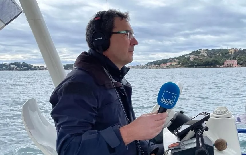 Guillaume capitaine du SeaZen interviewé par Radio France Azur